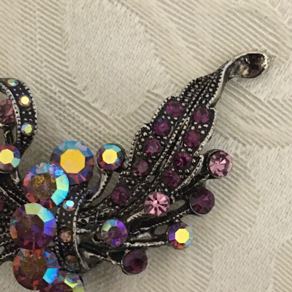 FAUX AMETHYST RHINESTONE VINTAGE BROOCH PIN - Picture 8 of 9